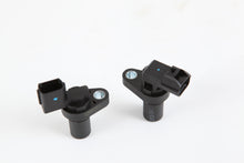 Load image into Gallery viewer, F4A41 F4A42 F4A51 Input and Output Speed Sensor Set 1996 and Up 2 pieces