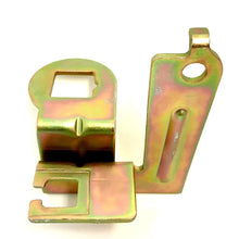 Load image into Gallery viewer, 700R4 AOD Kickdown TV Cable Bracket for Holley Carburetors by Sonnax AS6-01
